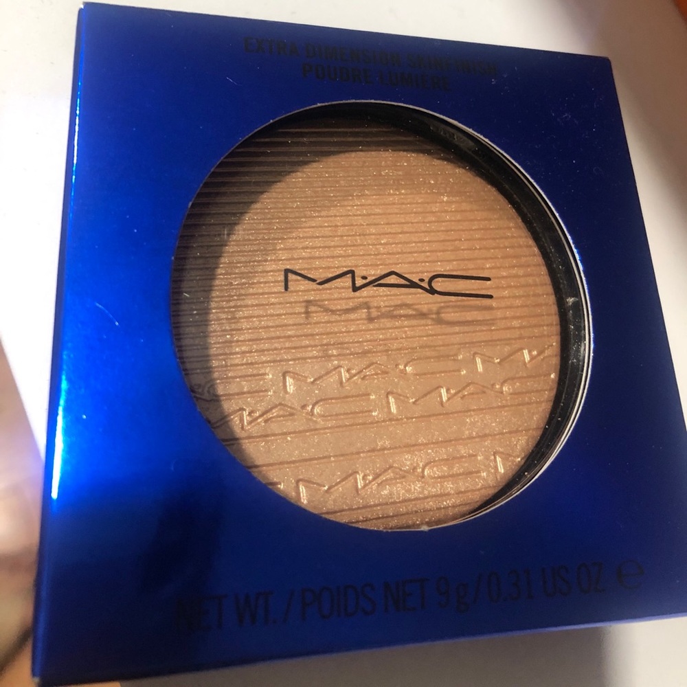 MAC oh darling highlighter